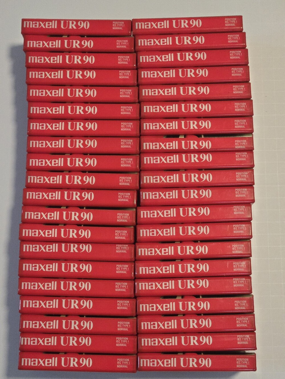 Maxell 108510 UR-90 Single Normal Bias Audio Cassette 90 Minute with Case 40Pack